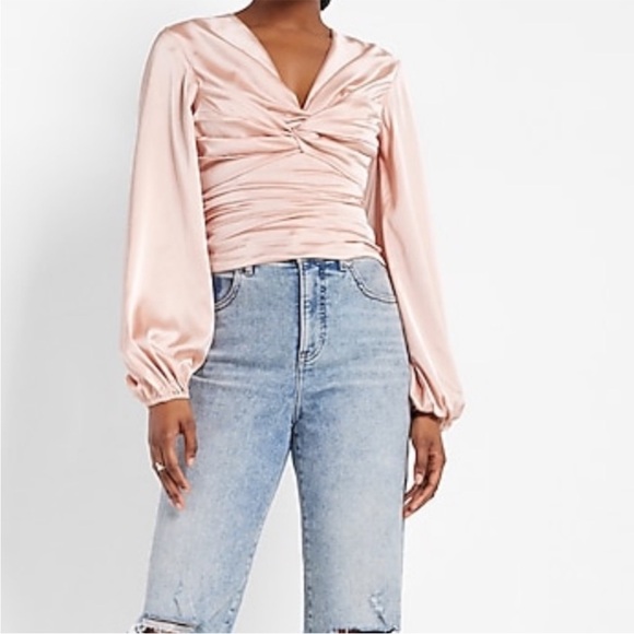 Light pink satin blouse XL open back front detailing - Picture 5 of 8